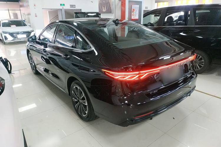 Used Fengyun A8L 2025 1.5 TGDI 145 km Standard Version Rear Left 45 Deg