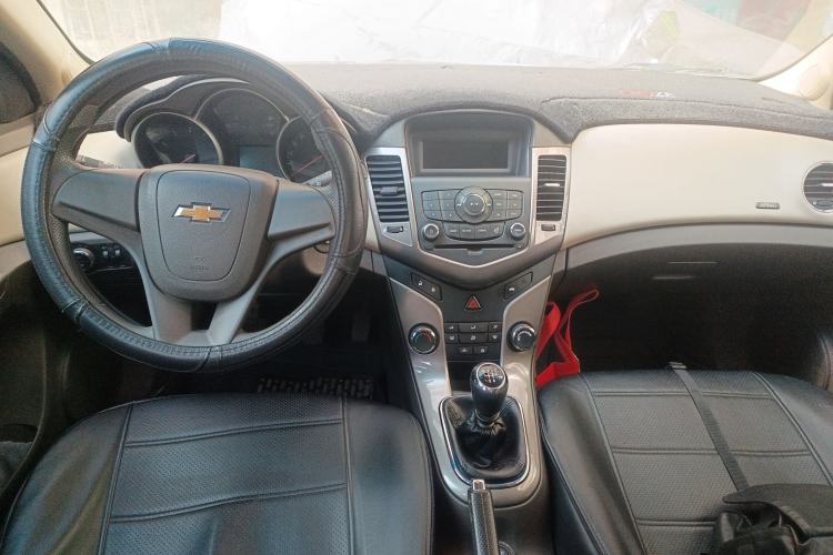 Used Chevrolet Cruze 2015 1.5L Classic SE MT
