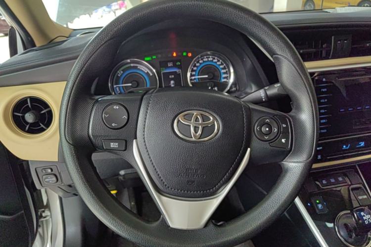 Used Toyota Levin 2017 Revised Dual-Engine 1.8H GS E-CVT Elite Sunroof Version China V Standard

