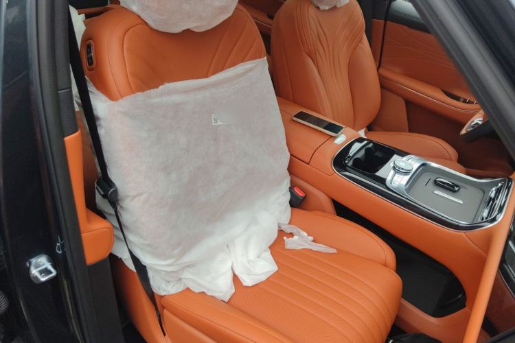 Used Geely Galaxy M9 2025 Model 230km Two-Wheel-Drive Exploration Edition Right Front Seat