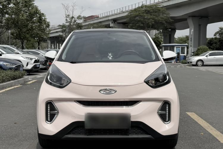 Used Chery Little Ant 2022 Sweet Pink Edition Half-Sugar Version Lithium Iron Phosphate 29.2 kWh 30 kW 301 km