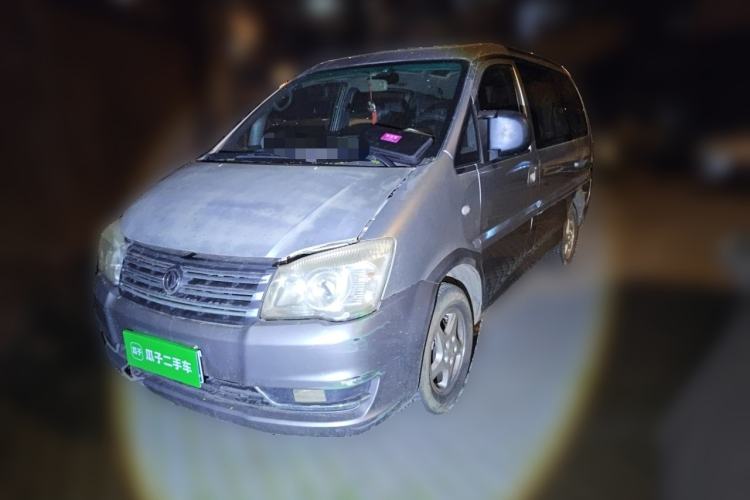 Used FORTHING Lingzhi 2013 M5 Q3 2.0L 7-seat Short-Wheelbase Luxury Model