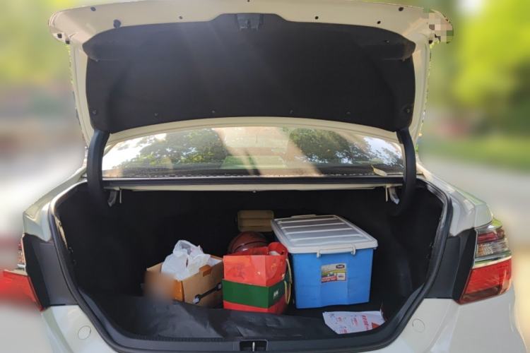 Used Toyota Camry 2016 2.5G 10th Anniversary Deluxe Navigation Edition
