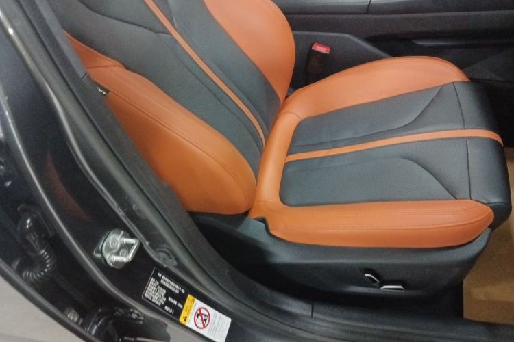 Used CHANGAN UNI-V 2024 1.5T Prestige Sport Edition Right Front Seat