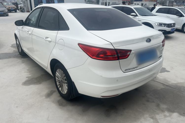 Used Ford Escort 2015 1.5L Automatic Comfort Edition Exterior 6