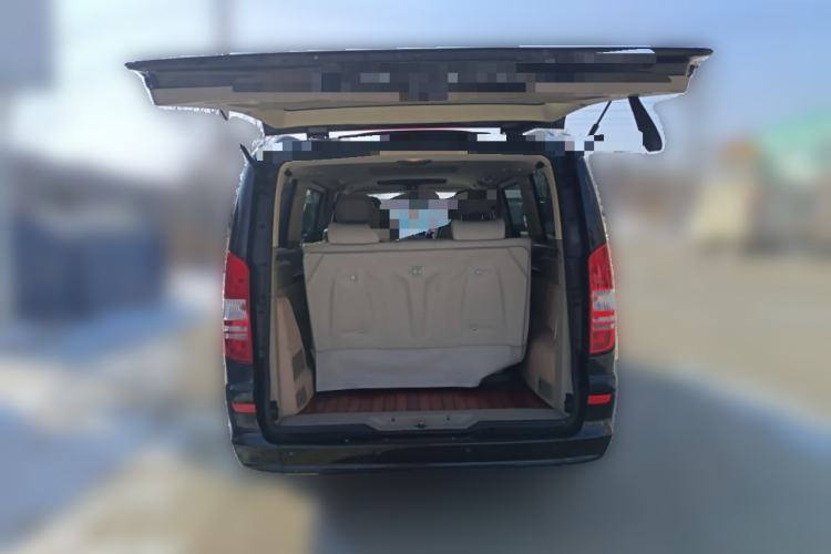 Used Mercedes-Benz Viano 2013 3.0L Hospitality Edition
