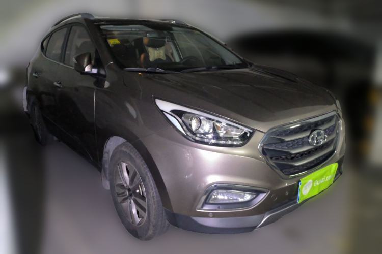 Used Hyundai ix35 2015 2.0L Automatic Two-Wheel Drive Leading Trim China V Standard Front Right 45 Deg