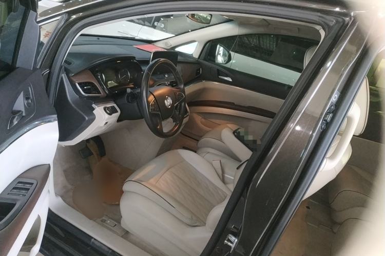 Used Buick GL8 2021 Land Cruiser Executive Class 652T Luxury Model