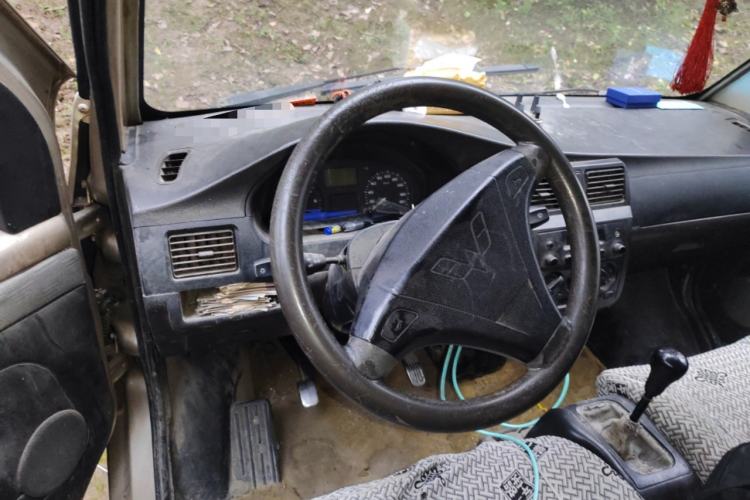 Used Wuling Rongguang 2011 1.2L Base Version
