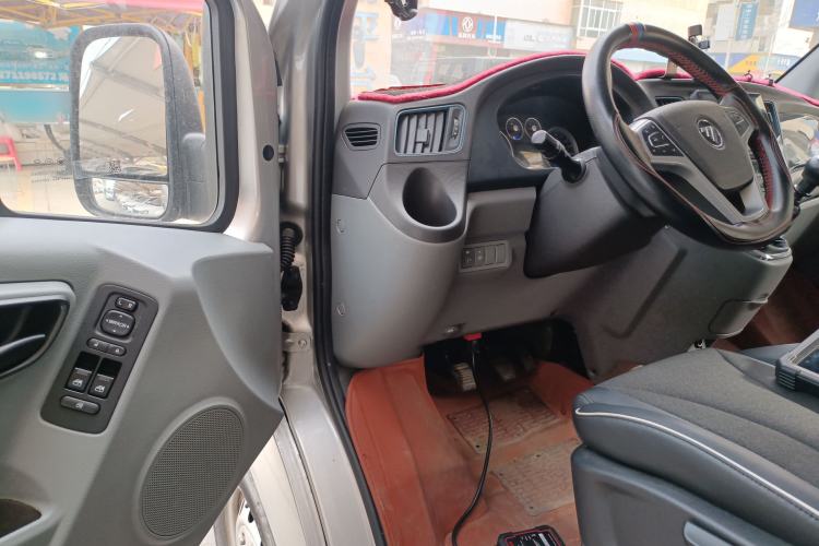 Used Foton Toano 2023 Joy Elephant Multi-Function 2.0T Manual Long-Wheelbase Mid-Roof Model with Single Rear Tire Available in 5/6/7/9-Seater Configurations