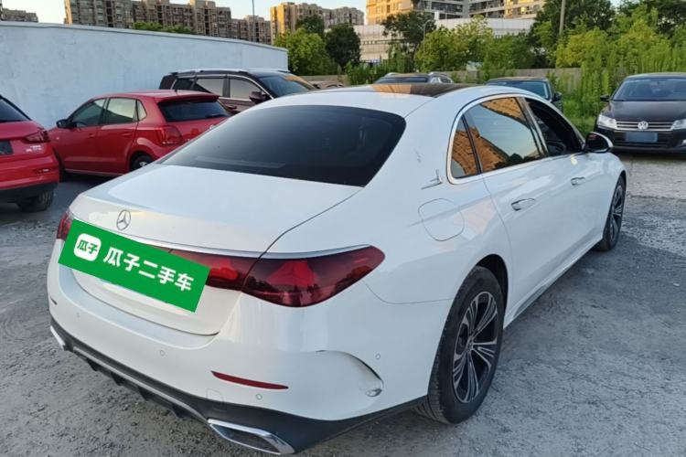 Ojetý Mercedes-Benz E-Class 2025 E 260 L Sport Edition