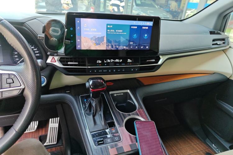 Used Toyota Sienna 2021 2.5L Hybrid Premium Edition
