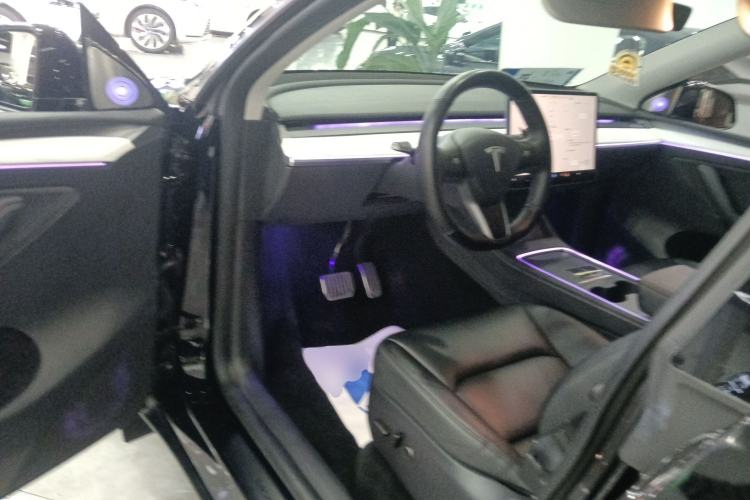 Used Tesla Model Y 2024 Rear-Wheel-Drive Version Driver Seat