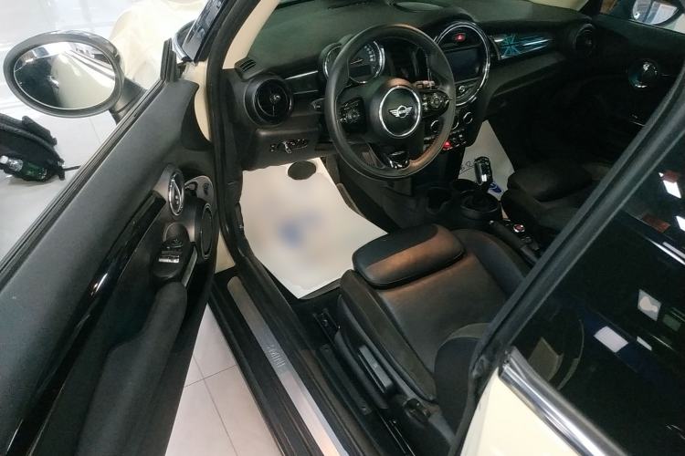 Used MINI 2018 1.5T COOPER Artist