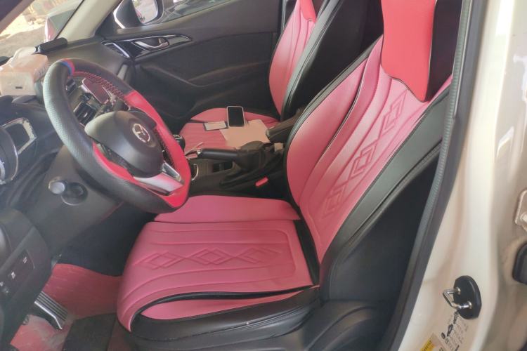 Used Mazda 3 Axela 2014 Hatchback 1.5L Manual Comfort Model