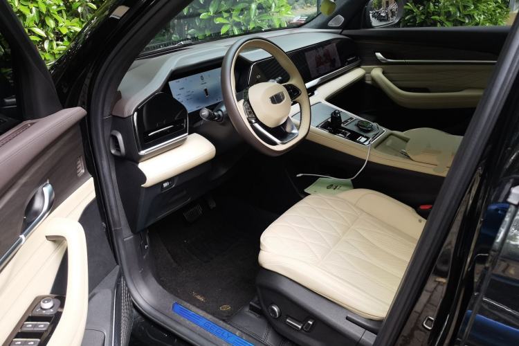 Used Geely Auto Monjaro L 2025 Dongfang Yao 2.0TD Automatic Lanxing Edition
