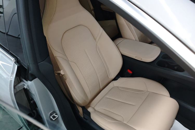 Used Nio ET5T 2024 75kWh Touring Right Front Seat