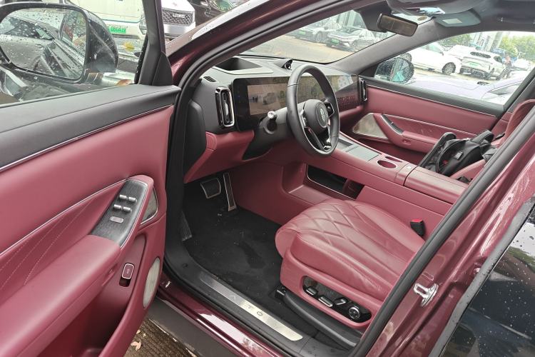 Used Hima AITO M8 2025 Extended-Range Ultra Version 53.4 kWh 5-Seater Edition Driver Seat