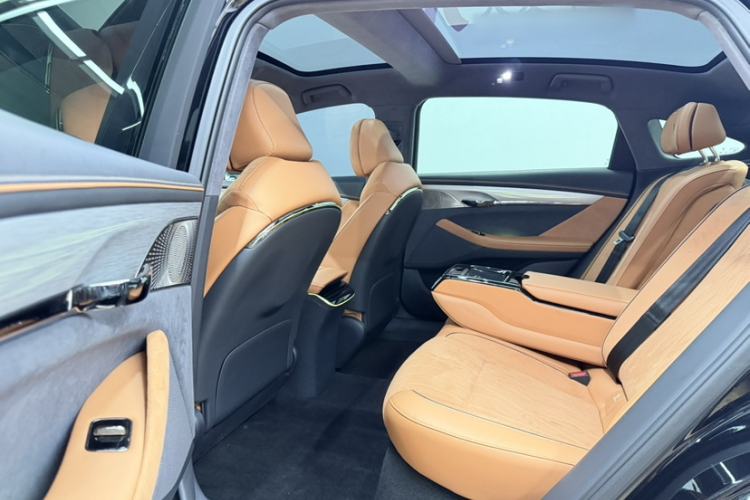 Used VOYAH PASSION 2023 Four-Wheel Drive Long-Range Version
