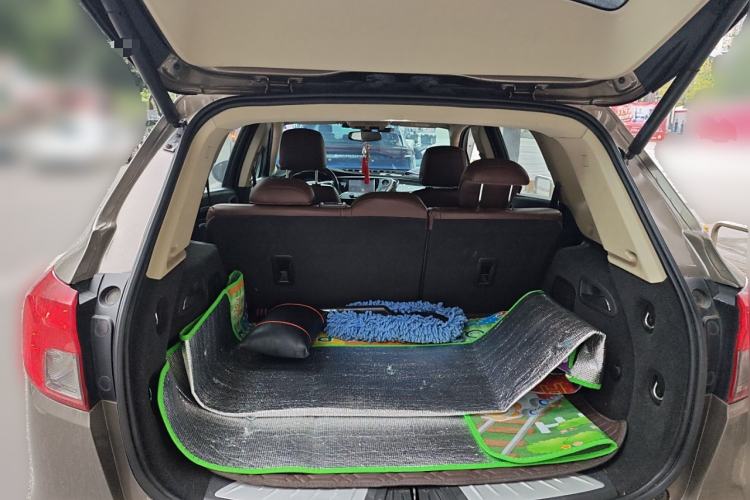 Used Buick Envision 2014 28T Four-Wheel Drive Elite Model Trunk