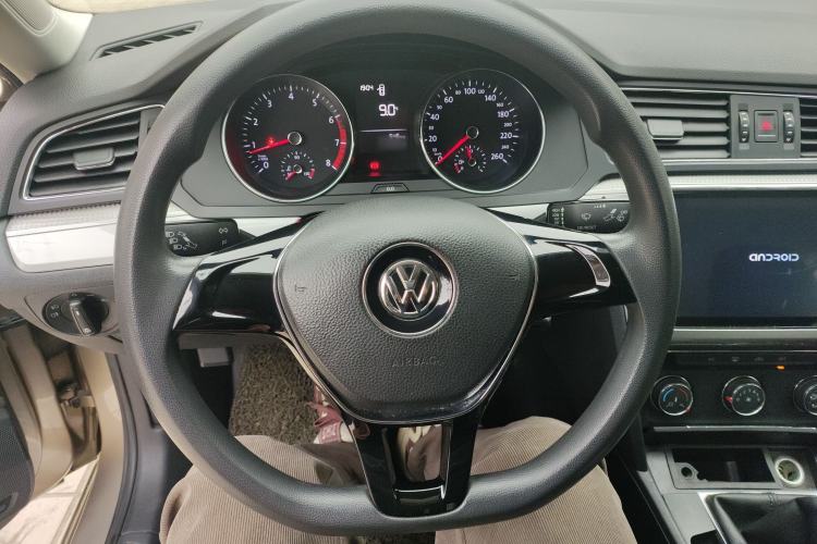 Used Volkswagen Lamando 2015 230TSI Manual Trend Edition