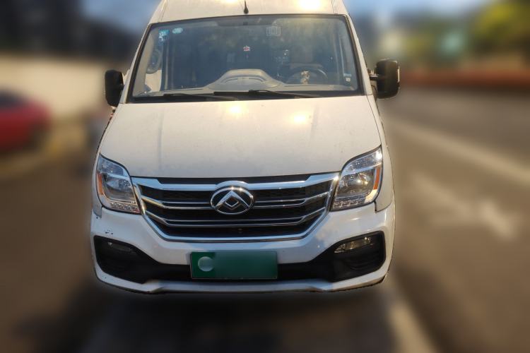 Used SAIC MAXUS Xintu V80 2018 2.5T AMT Aoyuntong Short Wheelbase Mid-Roof 5-6 Seater