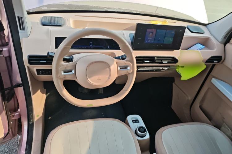 Used Geely Galaxy Panda 2024 Panda Mini 200km Endurance Bear
