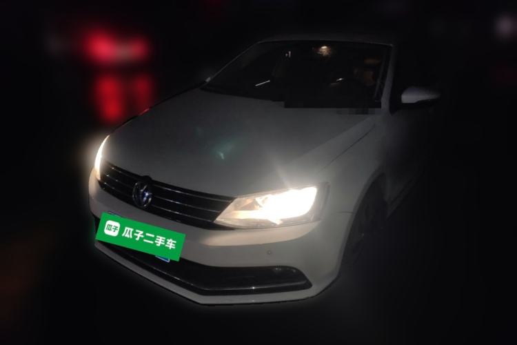 Used Volkswagen Sagitar 2015 230TSI Automatic Luxury Model