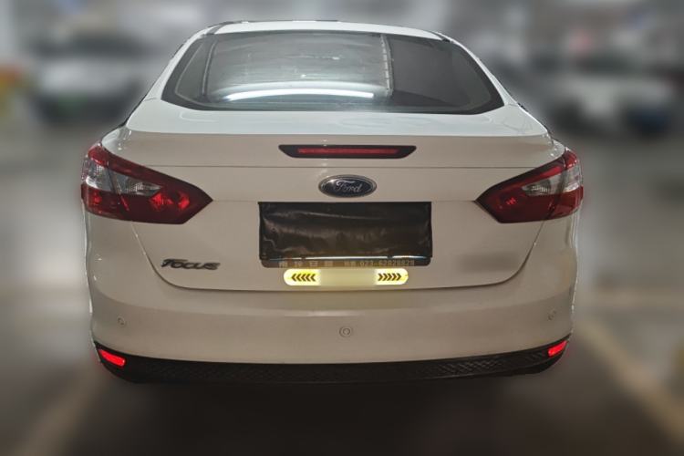 Used Ford Focus 2012 Sedan 1.6L Manual Fashion Edition
