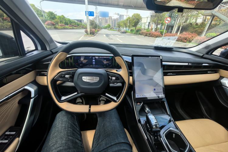 Used Geely Auto FX11 2023 1.5TD DCT Prestige Edition Interior 3
