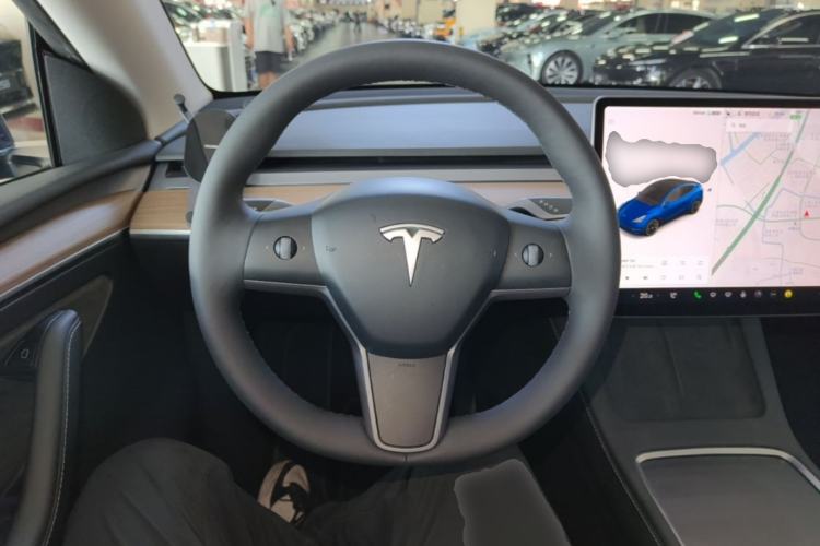 Used Tesla Model Y 2021 Long-Range All-Wheel-Drive Version 3D7
