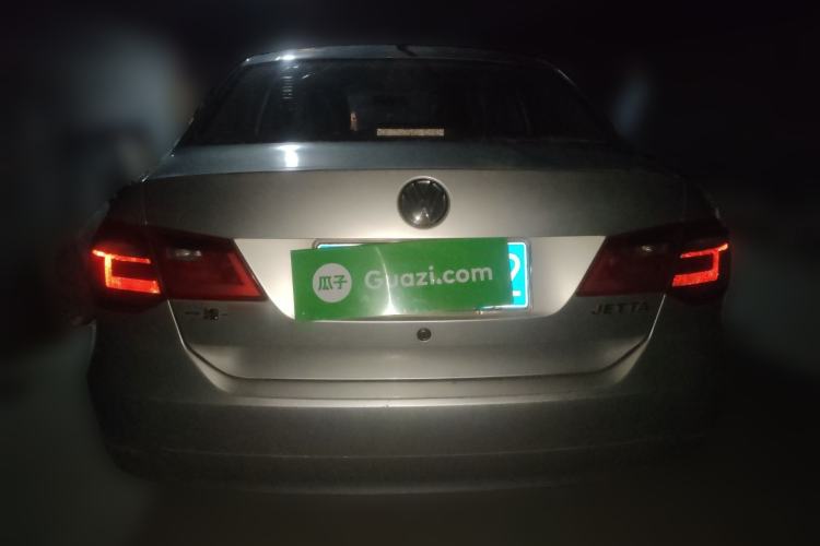 Used Volkswagen Jetta 2015 Value Edition 1.6L Manual Fashionable Style
