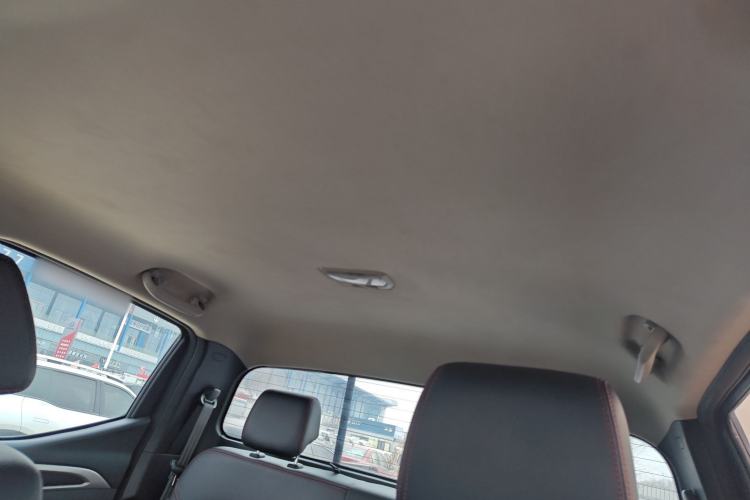 Used SAIC MAXUS T60 2017 2.4L Gasoline Manual Two-Wheel Drive High-Ride Elite Standard Van