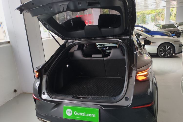 Used CHANGAN UNI-T 2020 1.5T Prestige Version Trunk