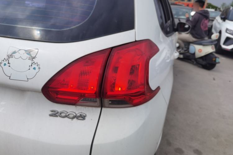 Used Peugeot 2008 2015 1.6L Automatic Playcool Edition Exterior 3