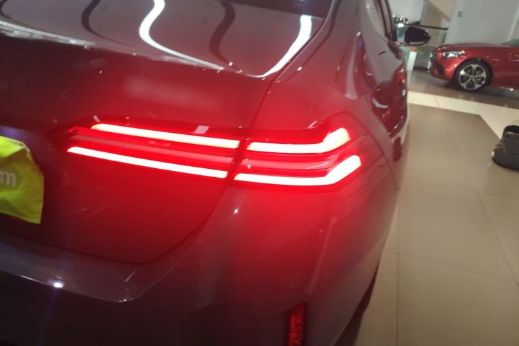 Used BMW 5 Series 2024 530Li Leading Model M Sport Package