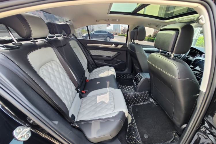 Used Volkswagen Magotan 2023 2 Million Units Limited Edition 330TSI DSG Leading Version Interior 7