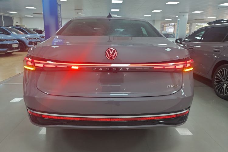 Used Volkswagen Passat 2025 Pro 380TSI Dragon Supreme Edition