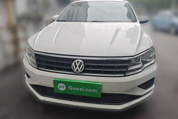 Used Volkswagen Jetta 2019 Dream Edition 1.4L Manual Fashion Version Front