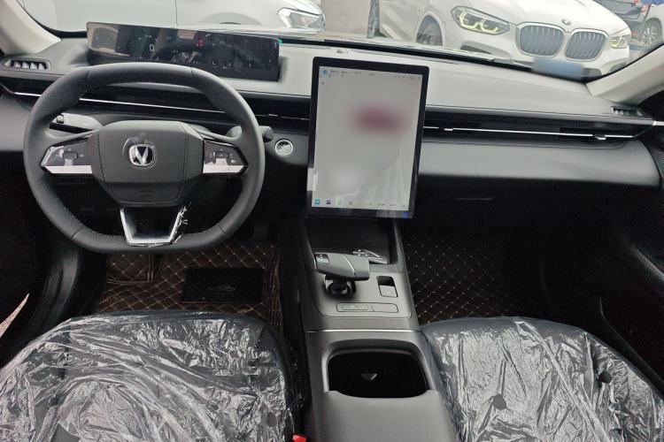 Used CHANGAN Eado 2025 Blue Whale 1.5T 500Bar Prestige Model Center Console