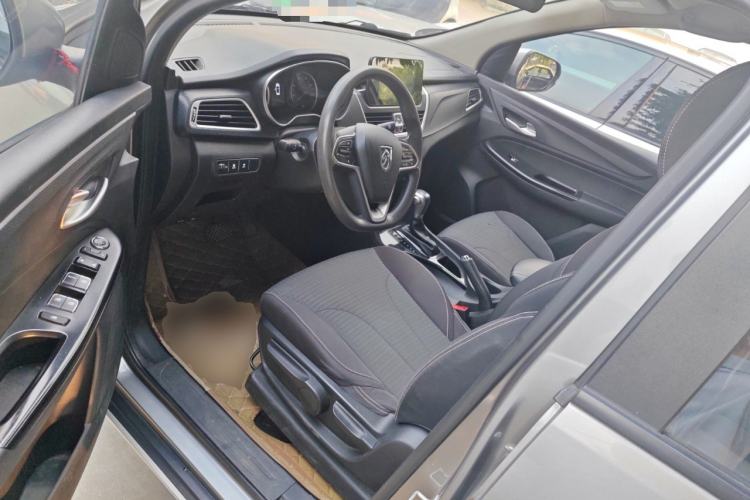 Used Baojun 730 2019 1.5T CVT Fashion Model 7 Seats China V Emission Standard Driver Seat