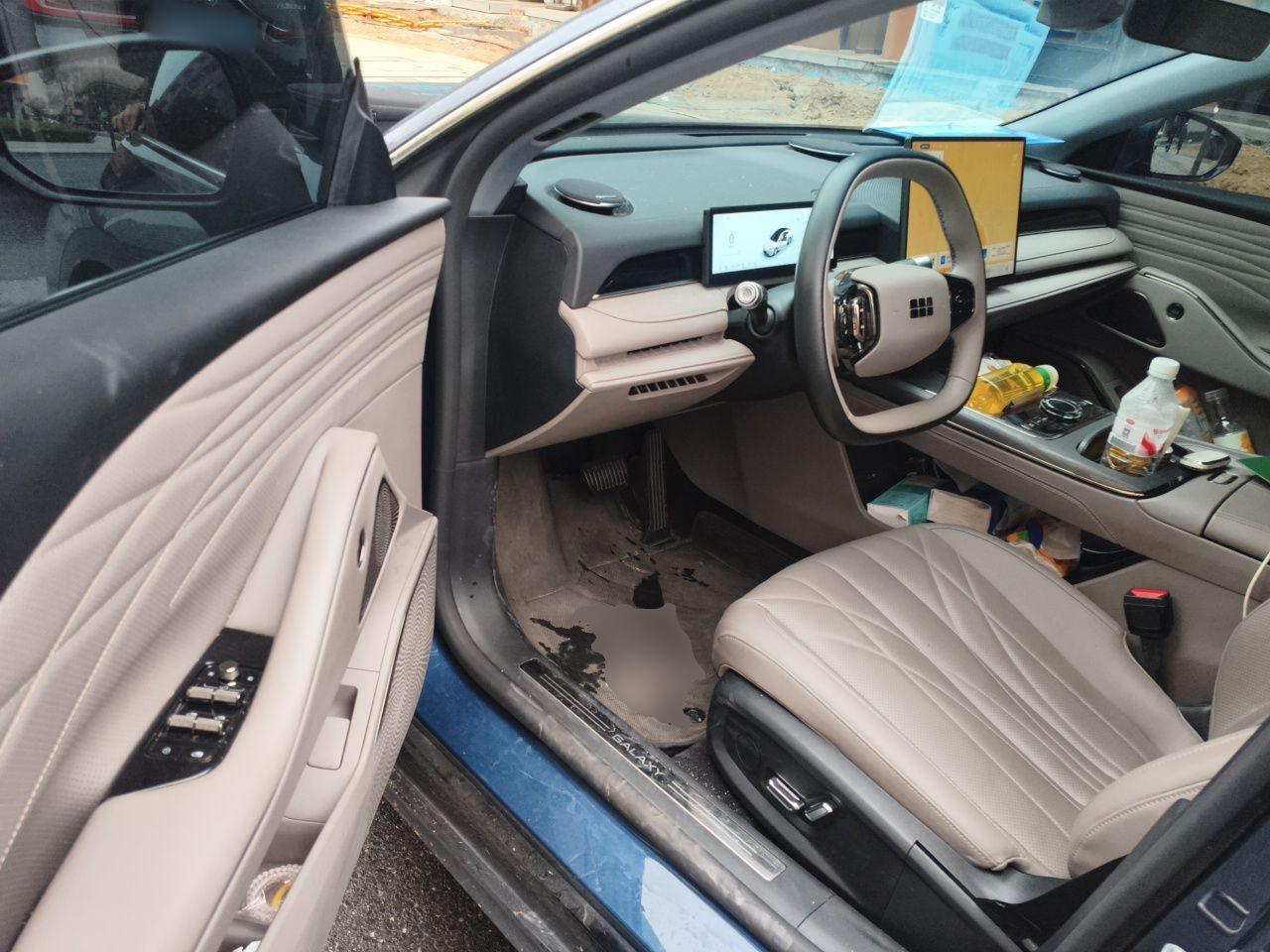 Geely Galaxy 8 2025 130km EM-i Deluxe Edition — снимка 16