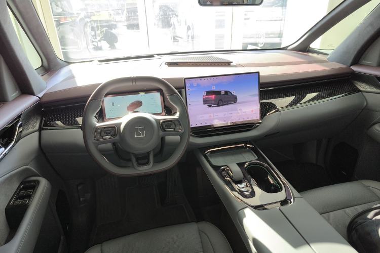 Used Zeekr 009 2024 Six-Seat Executive Version 4WD 108 kWh