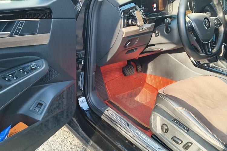 Used Volkswagen Passat 2020 Revised Version 330TSI Luxury Edition China VI Standard