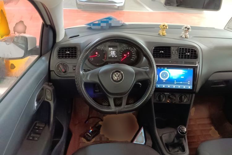 Used Volkswagen Polo 2016 1.4L Manual Fashion Model Steering Wheel