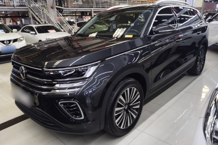 Used Volkswagen Tavendor 2023 330TSI Luxury Touring Edition