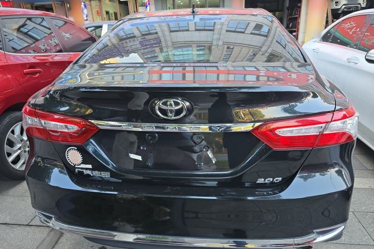 Used Toyota Camry 2023 2.0G Luxury Edition
