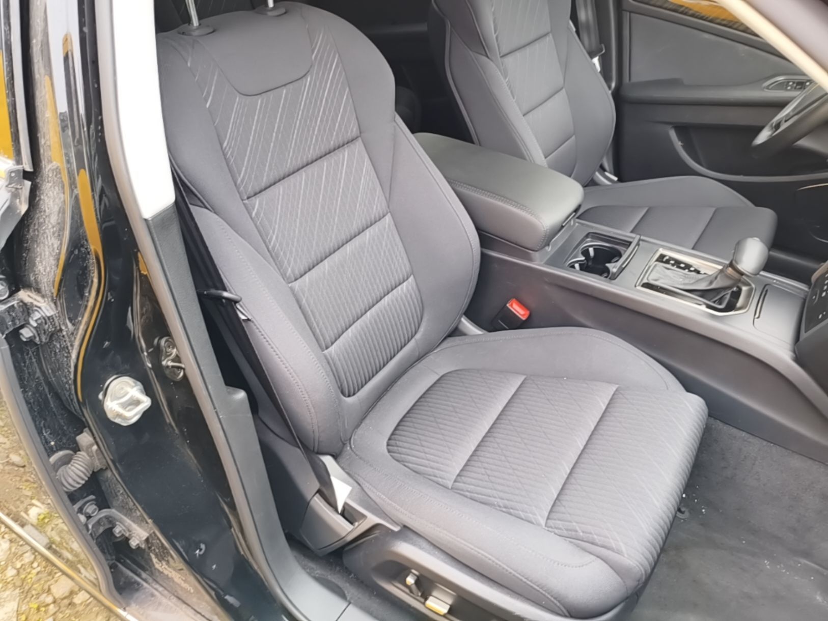 Hongqi H7 2021 1.8T Comfort Edition — снимка 19