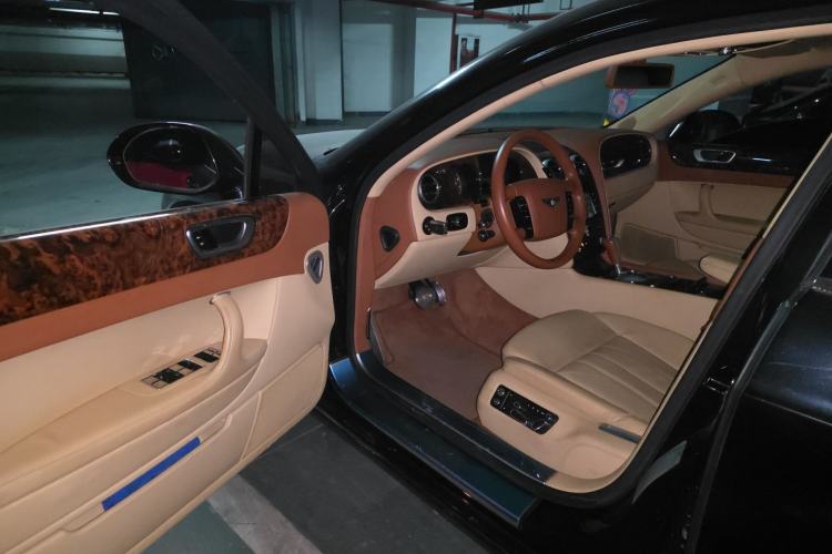 Used Bentley Flying Spur 2010 6.0T Five-Seat Version
