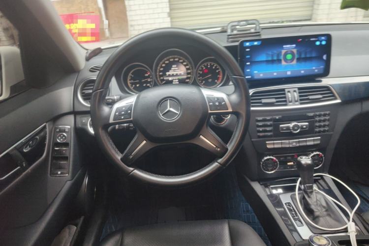 Used Mercedes-Benz C-Class 2013 C 180 Classic Grand Edition Steering Wheel